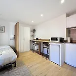 4 Studios Modernes Climatises 8 Personnes